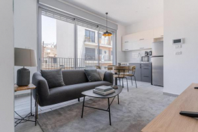 Blueground ו Florentine Bright City Center Apartment